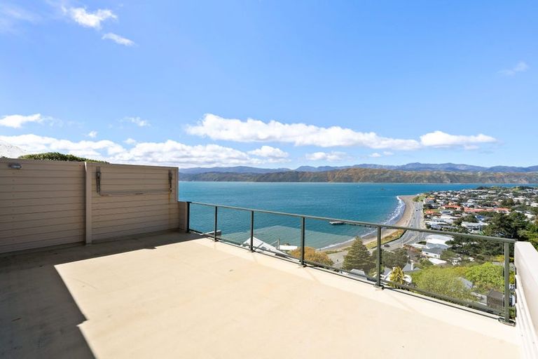 Photo of property in 29b Newport Terrace, Seatoun, Wellington, 6022
