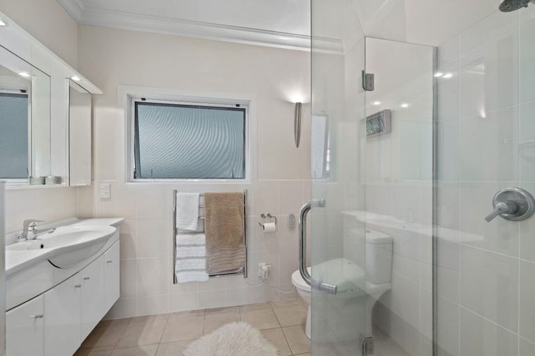 Photo of property in 108 Beach Road, Onerahi, Whangarei, 0110