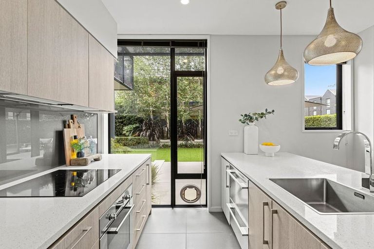 Photo of property in 1/50 Kilmore Street, Christchurch Central, Christchurch, 8013