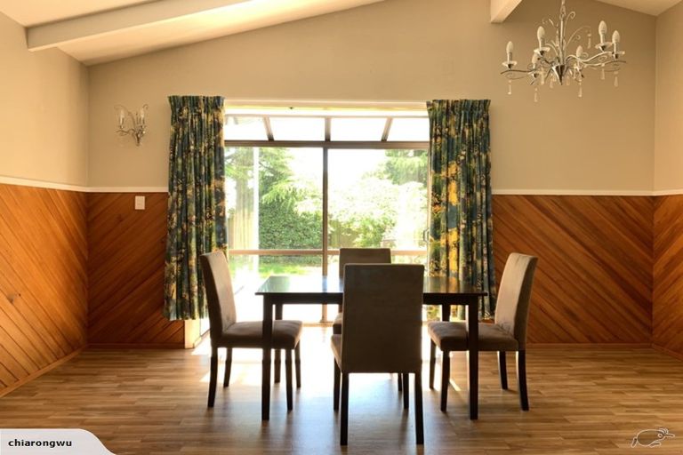 Photo of property in 6a Deepdale Street, Burnside, Christchurch, 8053