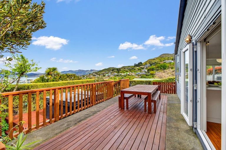 Photo of property in 10 Cornwall Road, Lyttelton, 8082
