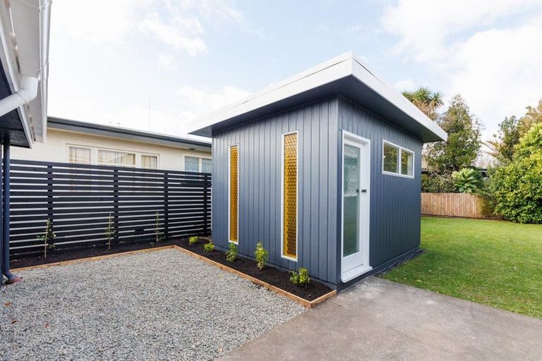 Photo of property in 6 Cremorne Avenue, Hokowhitu, Palmerston North, 4410