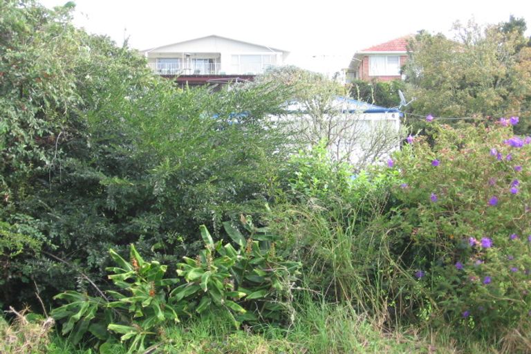 Photo of property in 10 Maori Hut Road, Red Beach, 0932