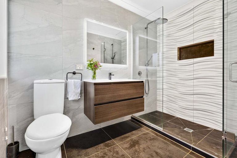Photo of property in 21 Kotanui Avenue, Army Bay, Whangaparaoa, 0930