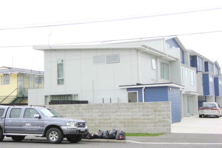 Photo of property in 22f Packe Street, Edgeware, Christchurch, 8013