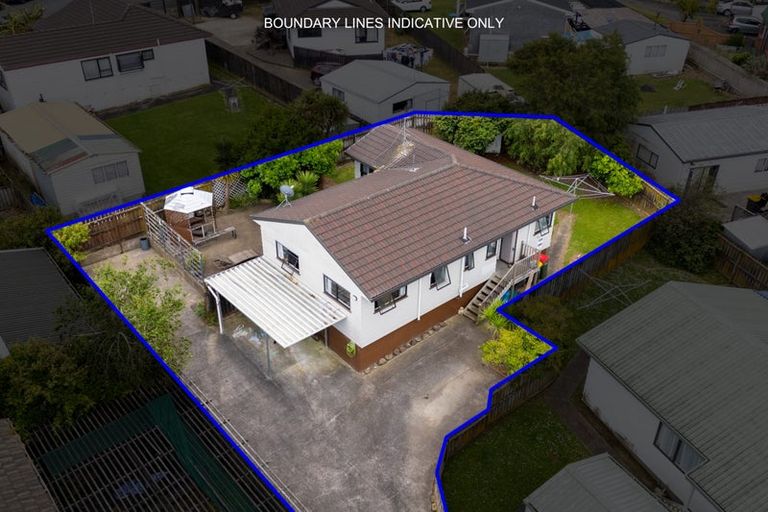 Photo of property in 2/9 Bellville Drive, Clendon Park, Auckland, 2103