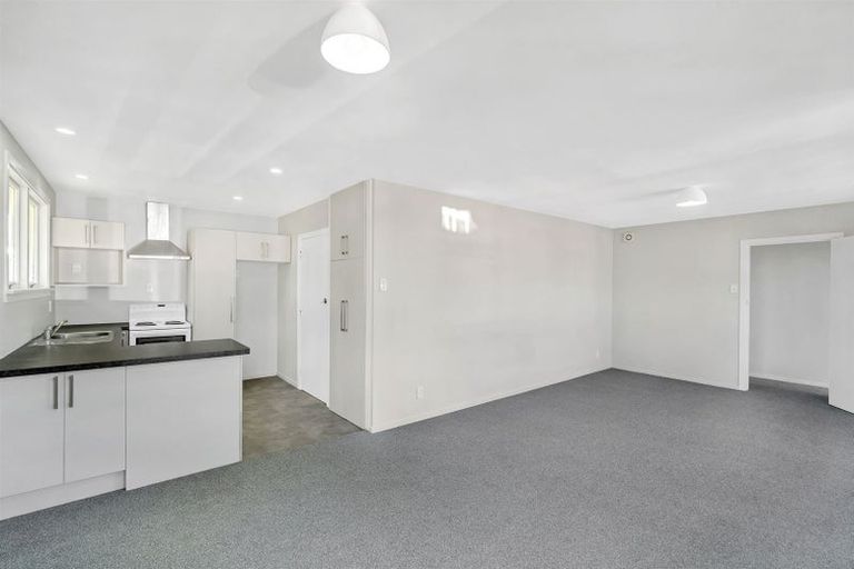 Photo of property in 24 West-watson Avenue, Hillmorton, Christchurch, 8025