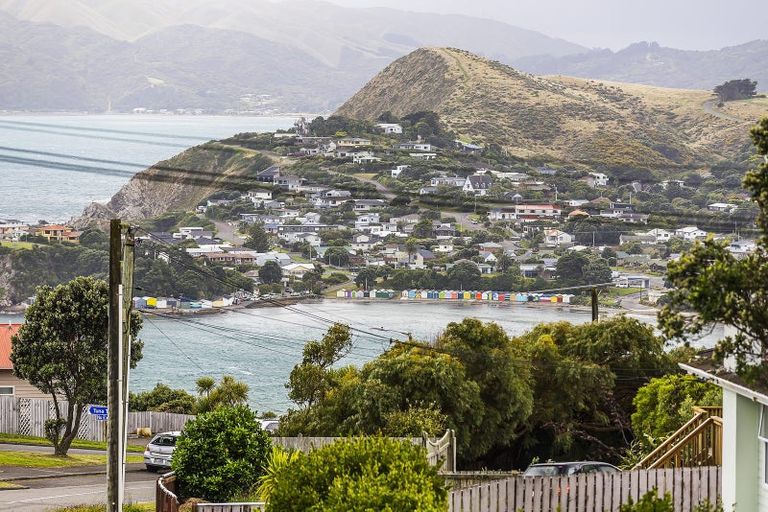 Photo of property in 45 Hiwi Crescent, Titahi Bay, Porirua, 5022