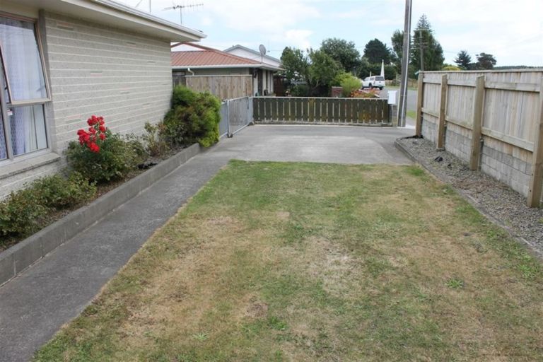 Photo of property in 17 Hadfield Street, Otaki, 5512