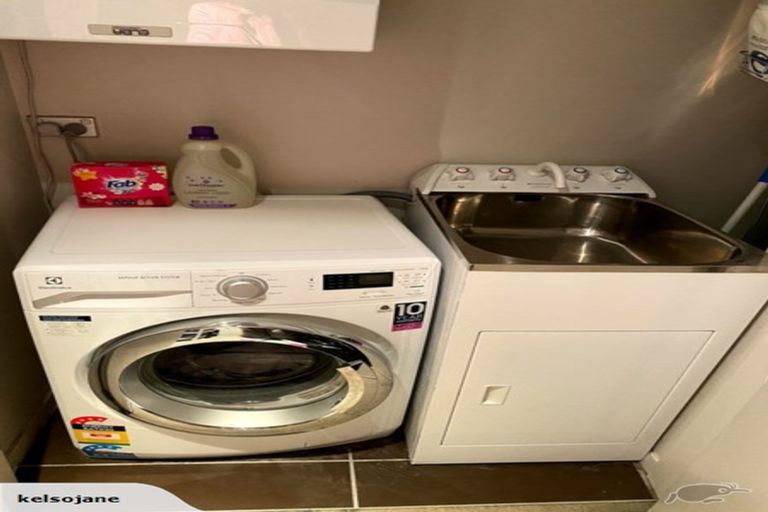 Photo of property in Piermont Apartments, 4e/82 Cable Street, Te Aro, Wellington, 6011