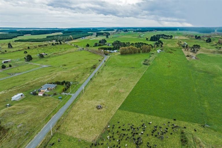 Photo of property in 578 Raumai Road, Bulls, 4894