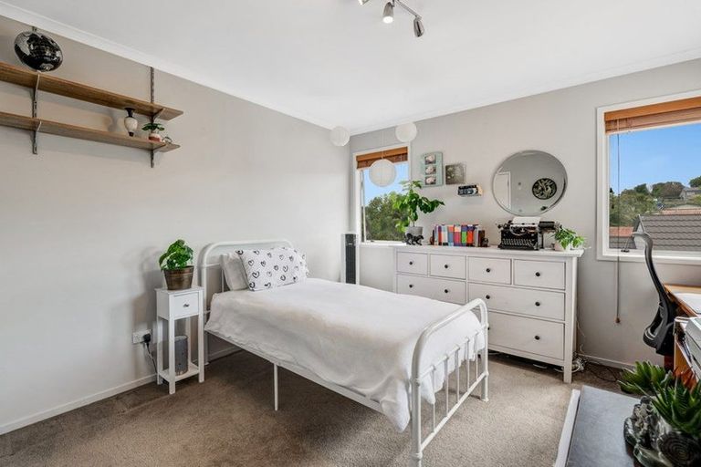 Photo of property in 13 Andre Rise, Stanmore Bay, Whangaparaoa, 0932