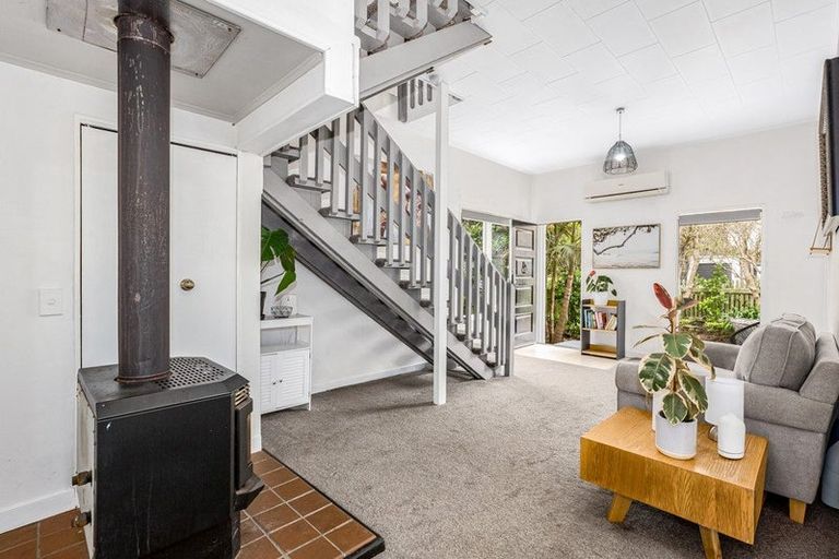 Photo of property in 26 Miro Street, Eastbourne, Lower Hutt, 5013