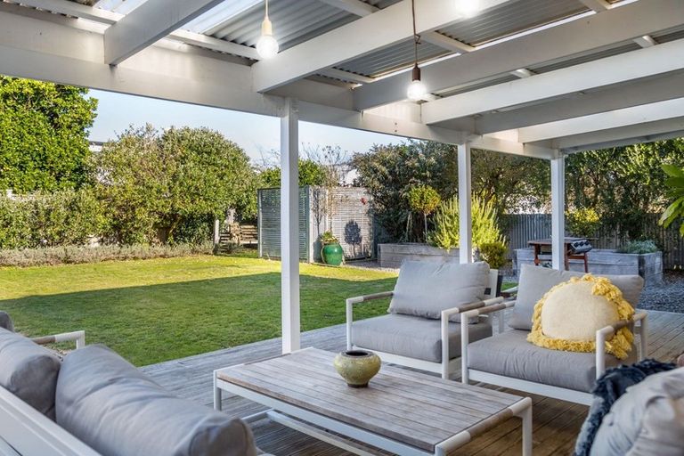 Photo of property in 32a Broadway Street, Martinborough, 5711