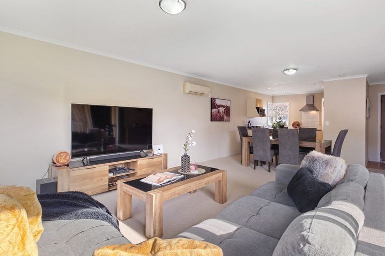 Photo of property in 51/64 Kawaha Point Road, Kawaha Point, Rotorua, 3010