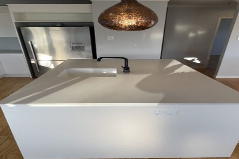 Photo of property in 20 Glendene Avenue, Glendene, Auckland, 0602