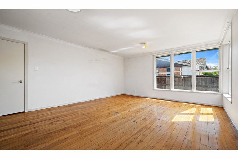 Photo of property in 23 James Drive, Woodend, 7610