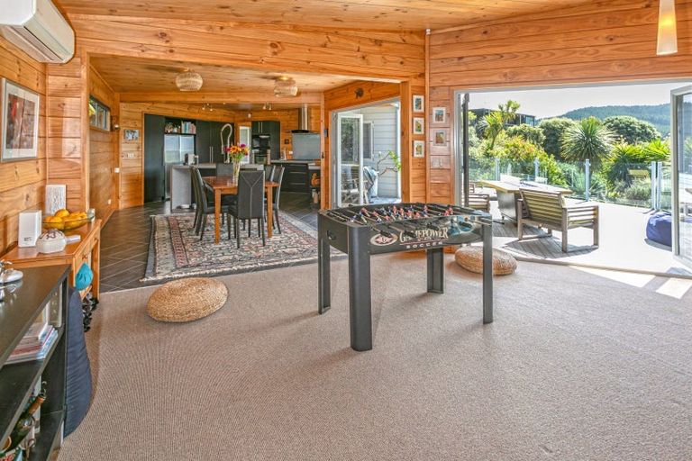 Photo of property in 112 Oratia Place, Onemana, Whangamata, 3691