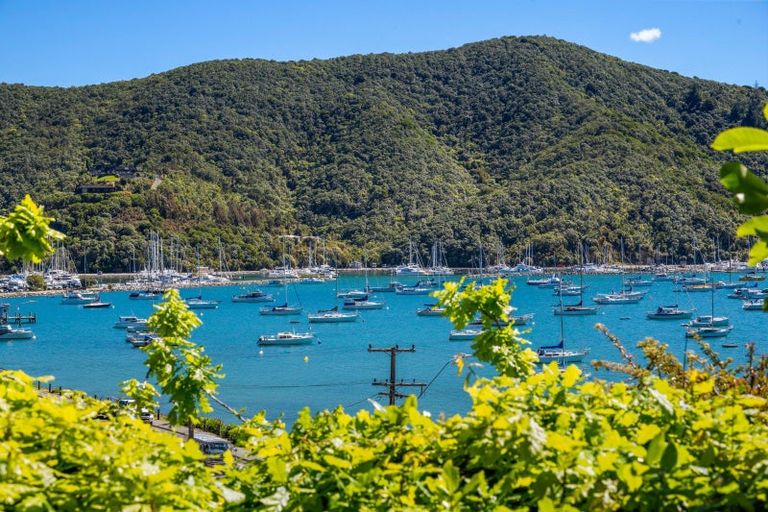 Photo of property in 354b Waikawa Road, Waikawa, Picton, 7220