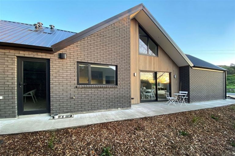 Photo of property in 1/11 Truscotts Road, Heathcote Valley, Christchurch, 8022