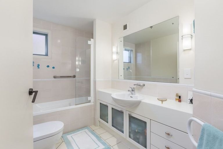 Photo of property in 50 Harbour Village Drive, Gulf Harbour, Whangaparaoa, 0930