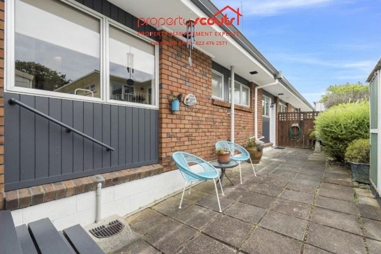 Photo of property in 2/41 Mason Street, New Lynn, Auckland, 0600