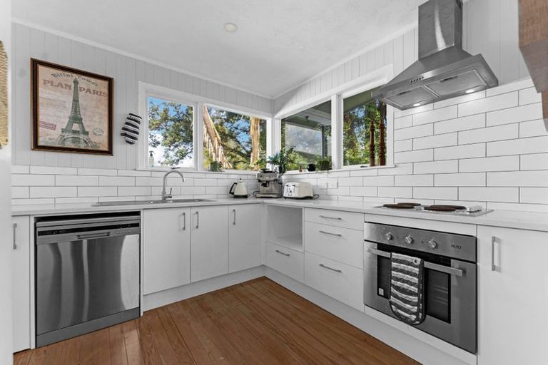 Photo of property in 84 Millbrook Road, Henderson, Auckland, 0612