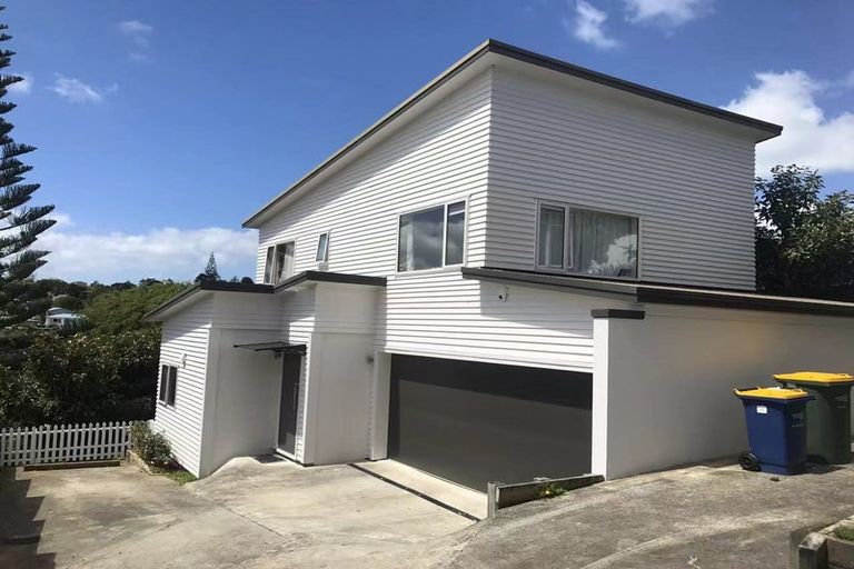 Photo of property in 105a Stanley Road, Glenfield, Auckland, 0629