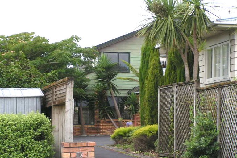 Photo of property in 1/14 Francis Street, Hauraki, Auckland, 0622