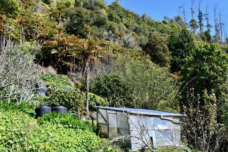 Photo of property in 6 Arapito Road, Karamea, 7893