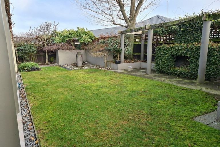 Photo of property in 5 Priorsford Court, Avonhead, Christchurch, 8042