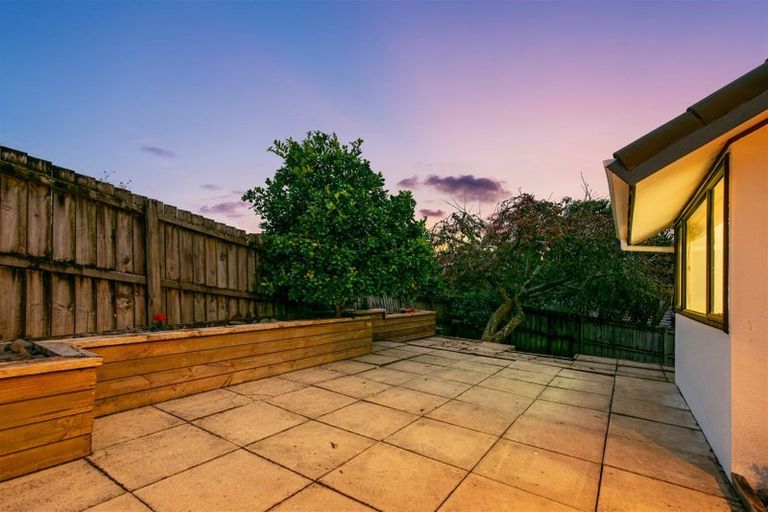 Photo of property in 64 Birdwood Road, Swanson, Auckland, 0612