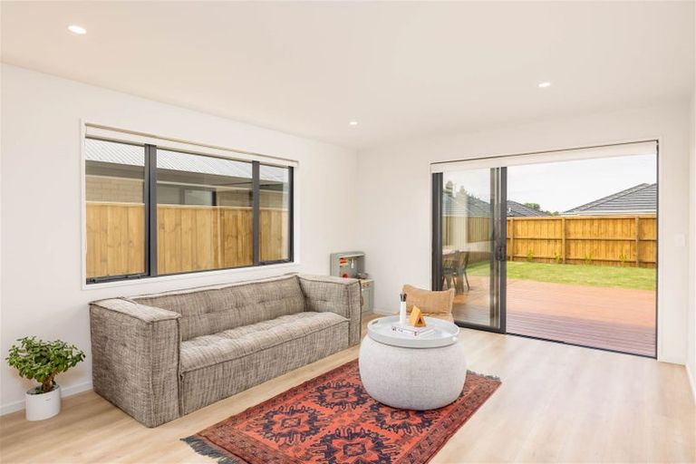 Photo of property in 52 Quinn Crescent, Woodend, 7610