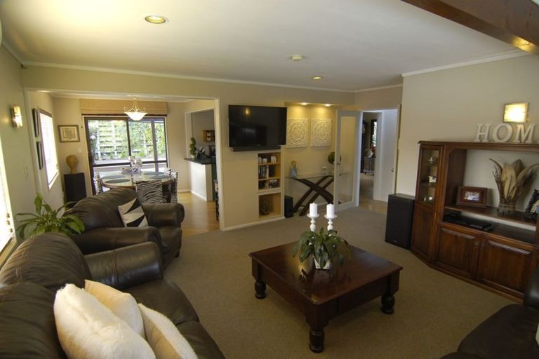 Photo of property in 6 Goodwin Place, Pinehaven, Upper Hutt, 5019