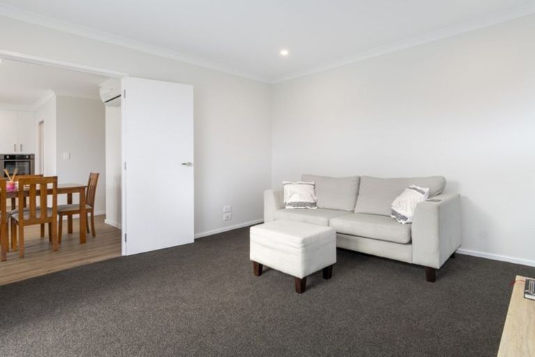 Photo of property in 77 Bert Wall Drive, Omokoroa, 3114