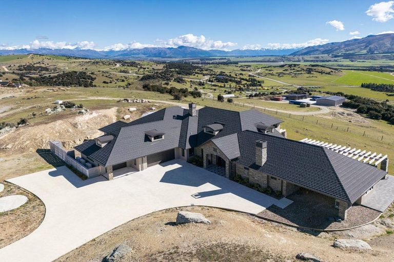 Photo of property in 23 Miharo Lane, Queensberry, Cromwell, 9383