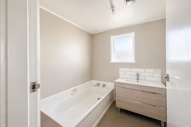 Photo of property in 5 Korimako Street, Selwyn Heights, Rotorua, 3015