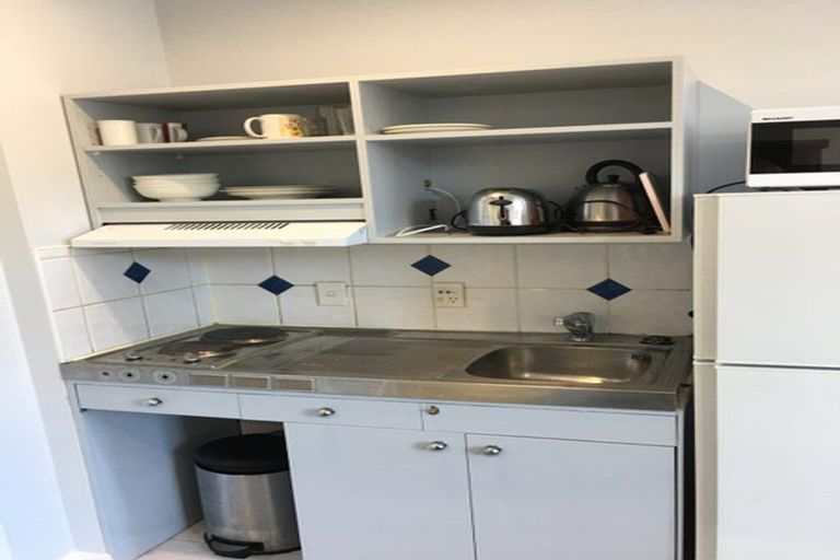 Photo of property in Quest/richard Pearse Apartment, 3/219g Willis Street, Te Aro, Wellington, 6011