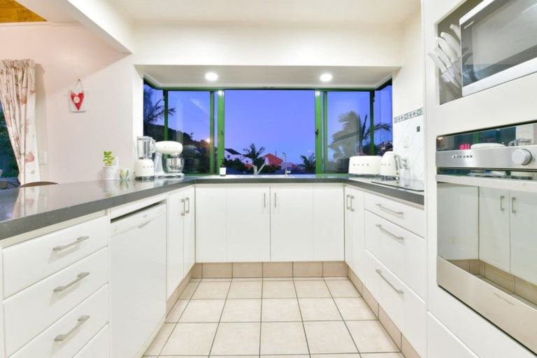 Photo of property in 18 Whale Cove, Stanmore Bay, Whangaparaoa, 0932