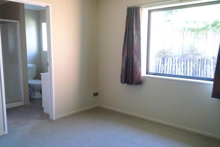 Photo of property in 3 Manuka Place, Whalers Gate, New Plymouth, 4310