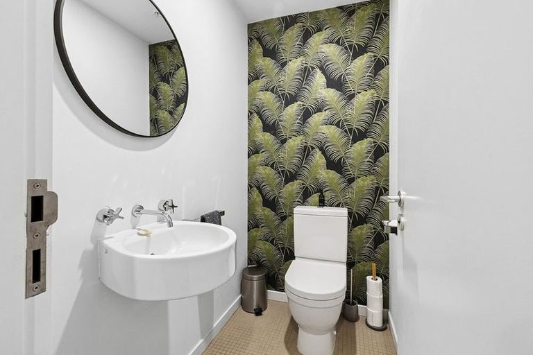 Photo of property in Alto Apartments, 2a/22 Telford Terrace, Oriental Bay, Wellington, 6011