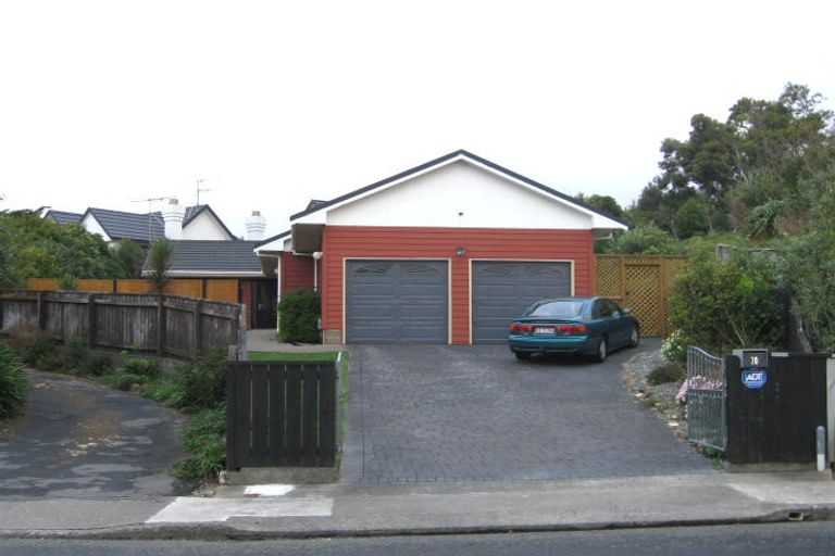 Photo of property in 20 Carluke Street, Paparangi, Wellington, 6037
