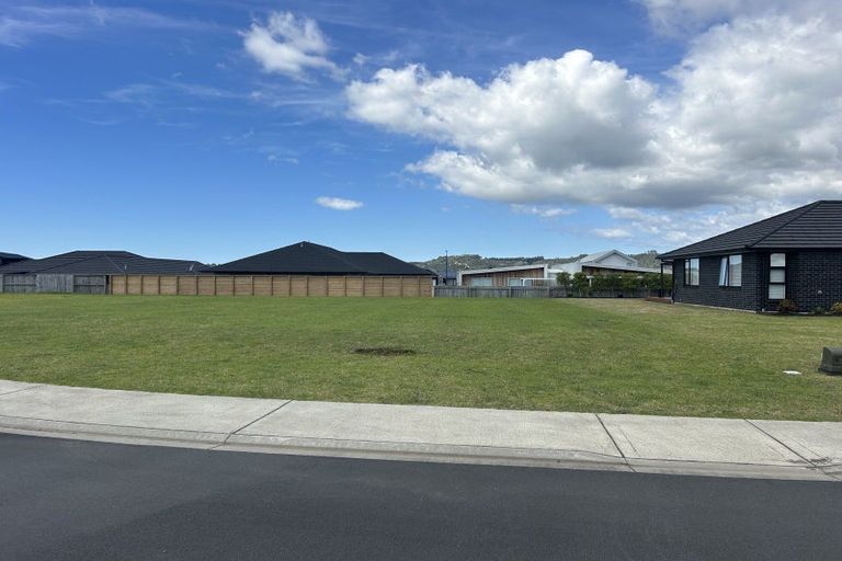 Photo of property in 6 Ronomor Place, Whitianga, 3510