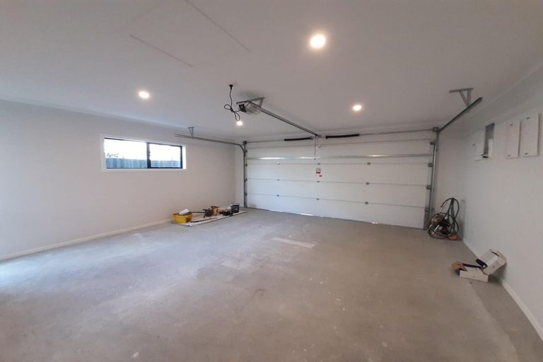 Photo of property in 16 Jane Maree Road, Kumeu, 0810