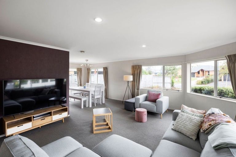 Photo of property in 81 Wiltshire Drive, Huntington, Hamilton, 3210