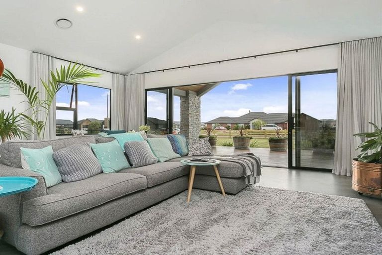 Photo of property in 5 Alan Livingston Drive, Cambridge, 3434