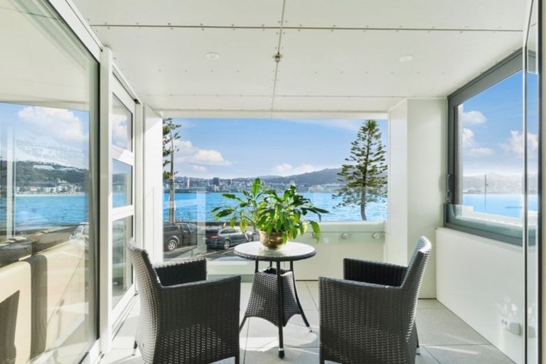 Photo of property in 1/318 Oriental Parade, Oriental Bay, Wellington, 6011