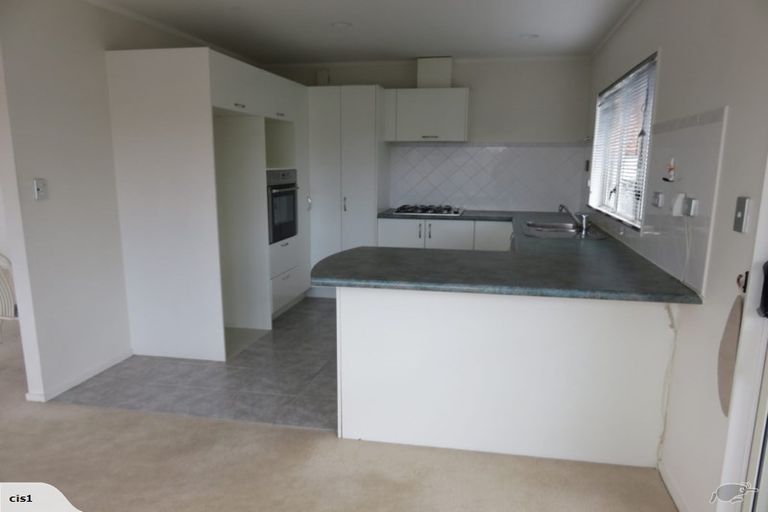 Photo of property in 21 Bard Place, Golflands, Auckland, 2013