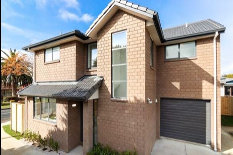 Photo of property in 6a Mckean Avenue, Manurewa, Auckland, 2102