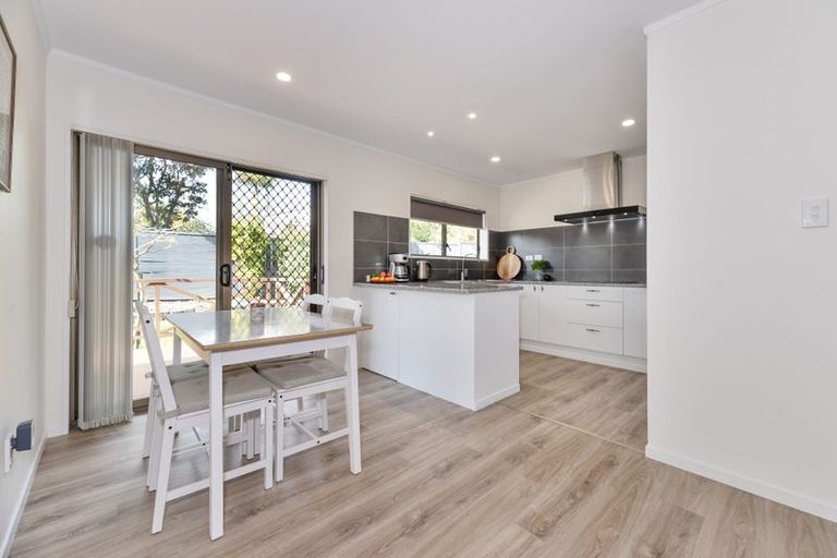 Photo of property in 2/168 Prince Regent Drive, Farm Cove, Auckland, 2012